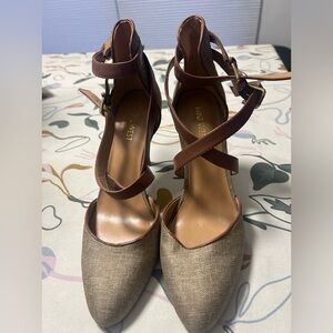 Woman shoes size 8.5 Nine West